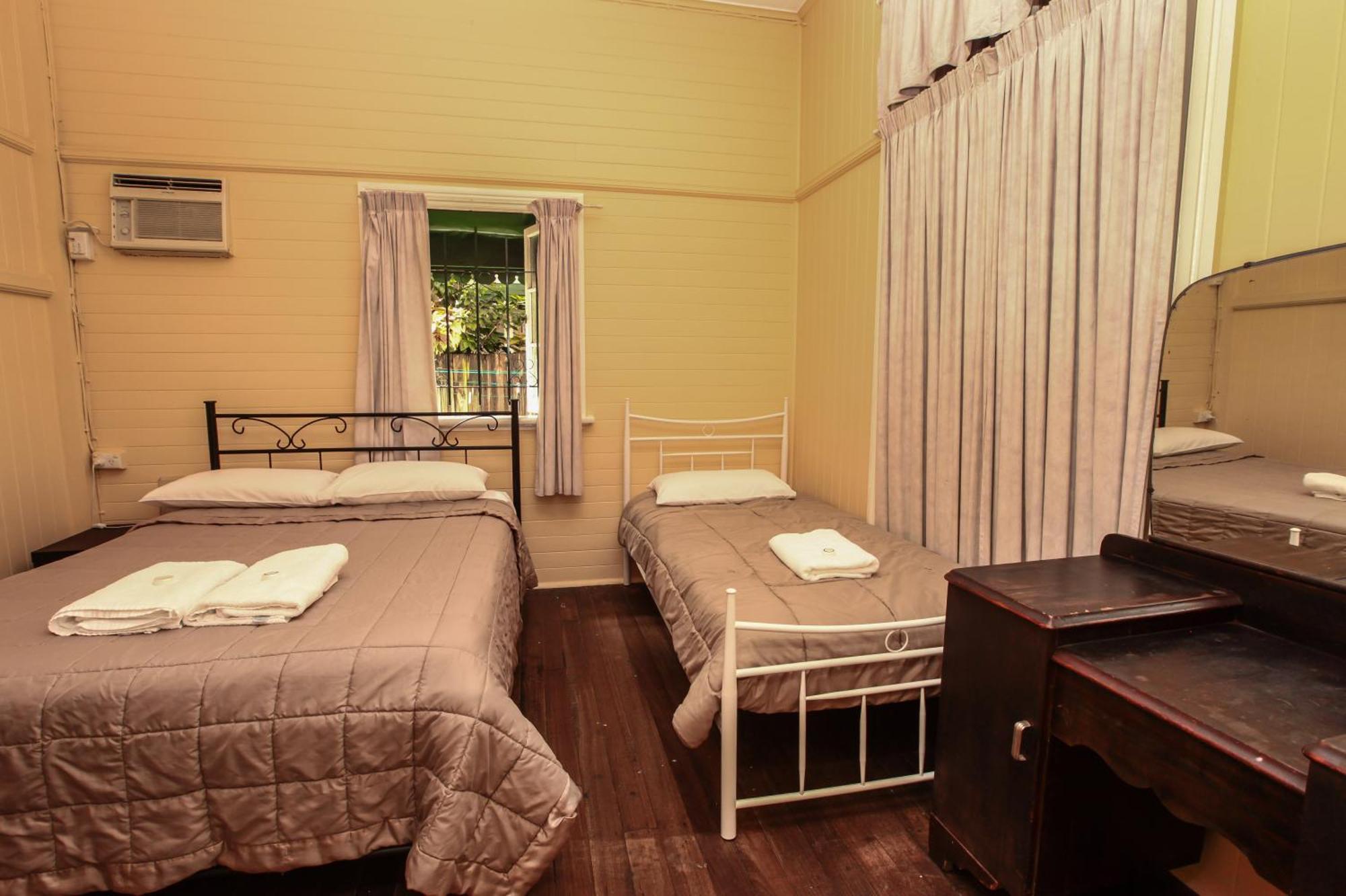 Ryan'S Rest Boutique Accommodation 케언스 객실 사진